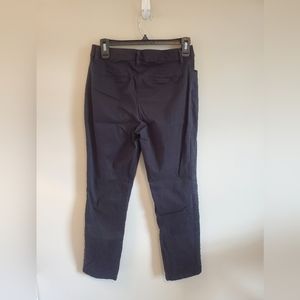 Lee straight leg midrise pant. Ladies Petite size 4